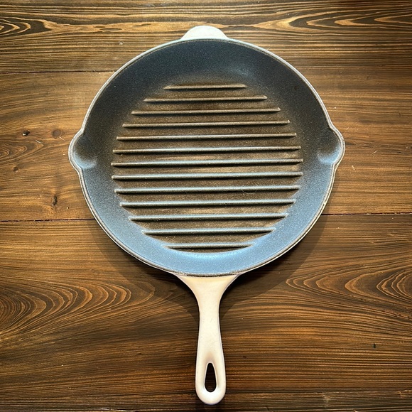 Le Creuset Kitchen 26 Le Creuset Cast Iron Grill Skillet Poshmark